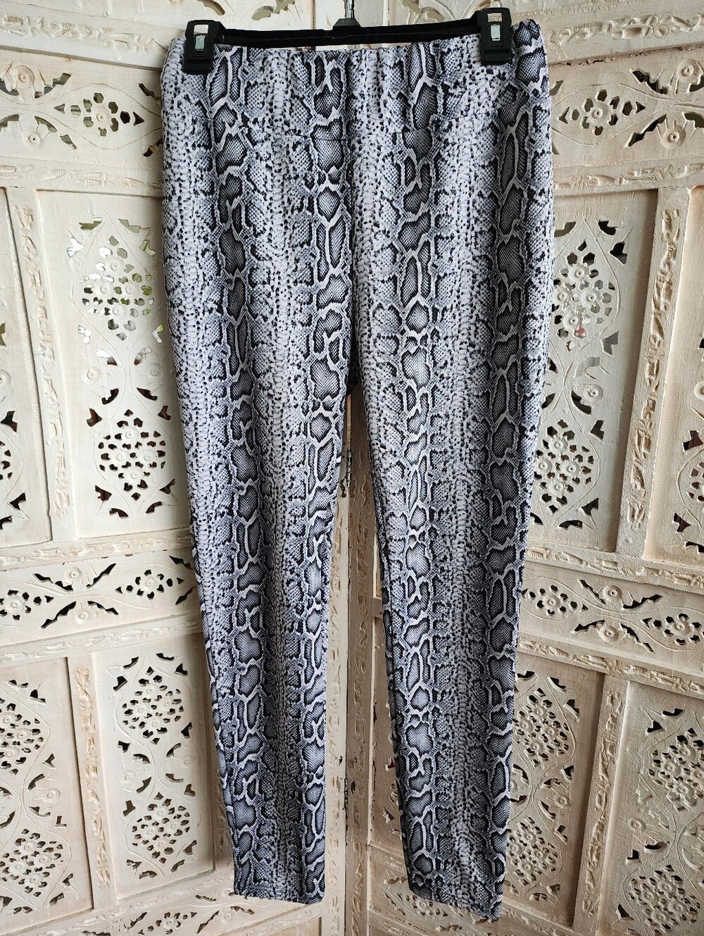 Boston Proper Snake Print Leggings- Size Small